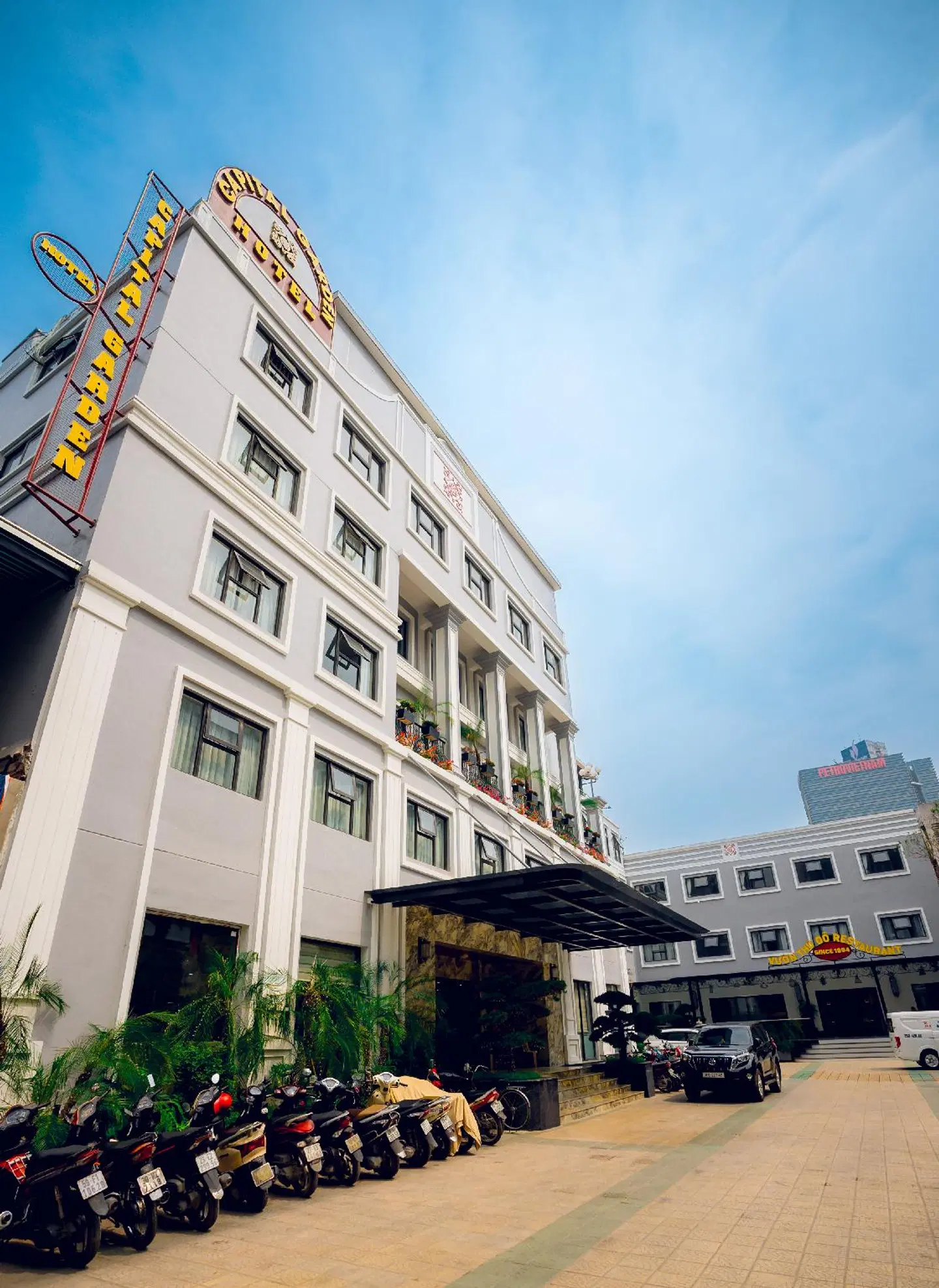 Capital Garden Hotel EXTERIOR