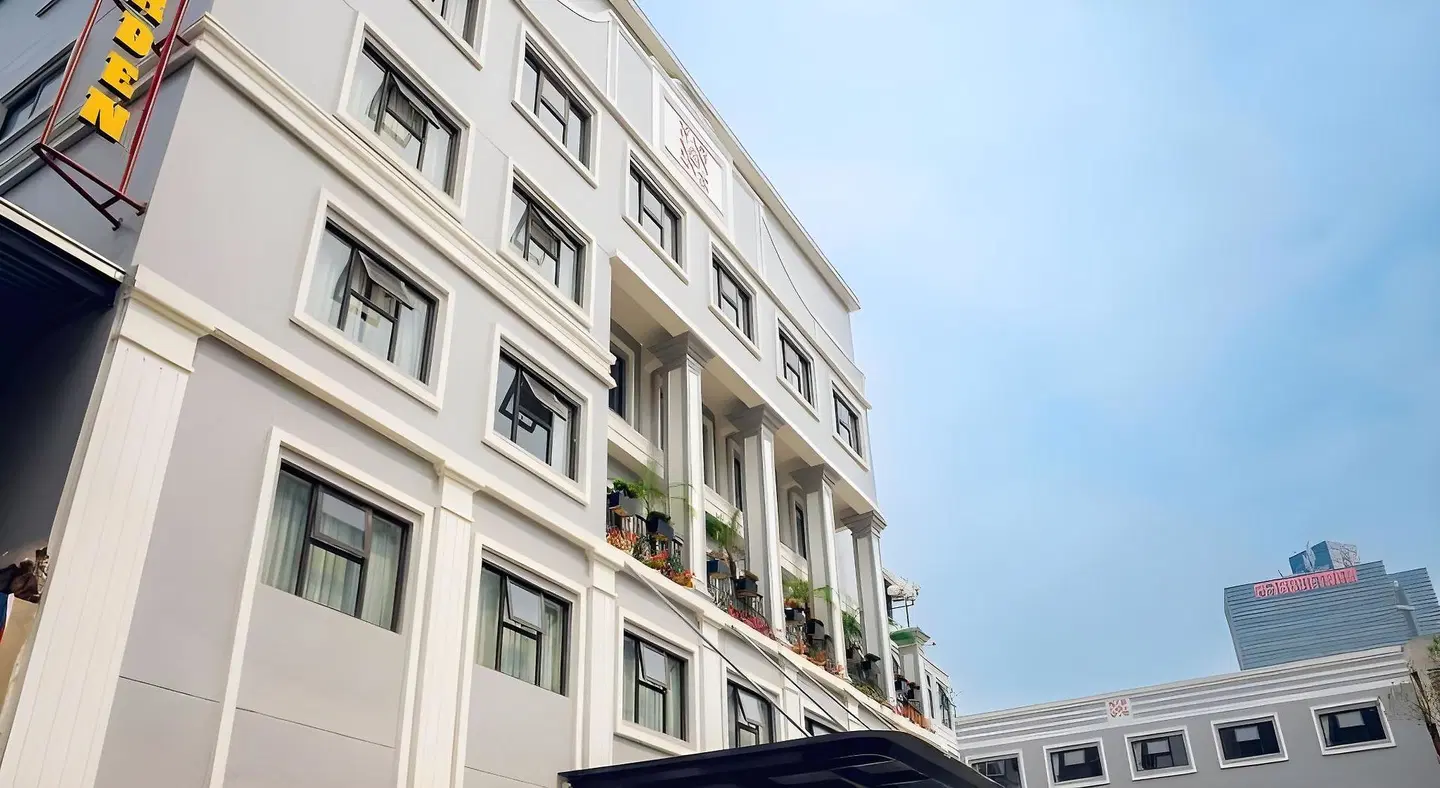 Capital Garden Hotel EXTERIOR