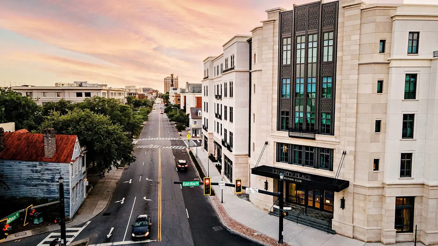 Liberty Place Charleston by Hilton Club EXTERIOR