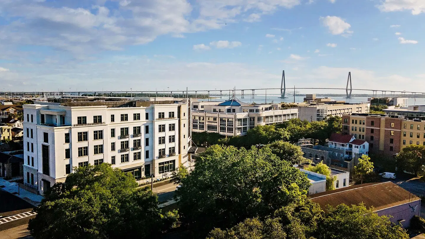 Liberty Place Charleston by Hilton Club EXTERIOR