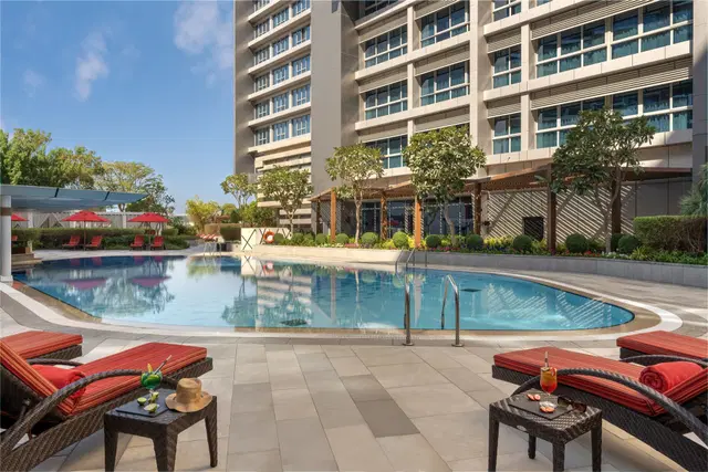 Park Rotana Abu Dhabi OUTDOOR_POOL