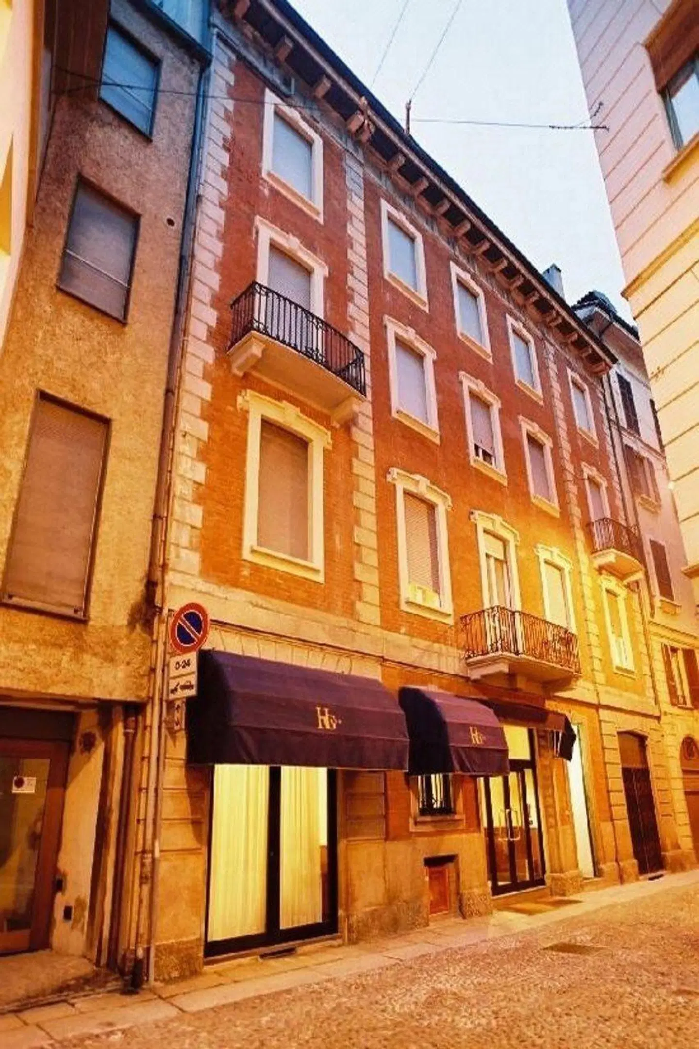 Genius Hotel Downtown EXTERIOR