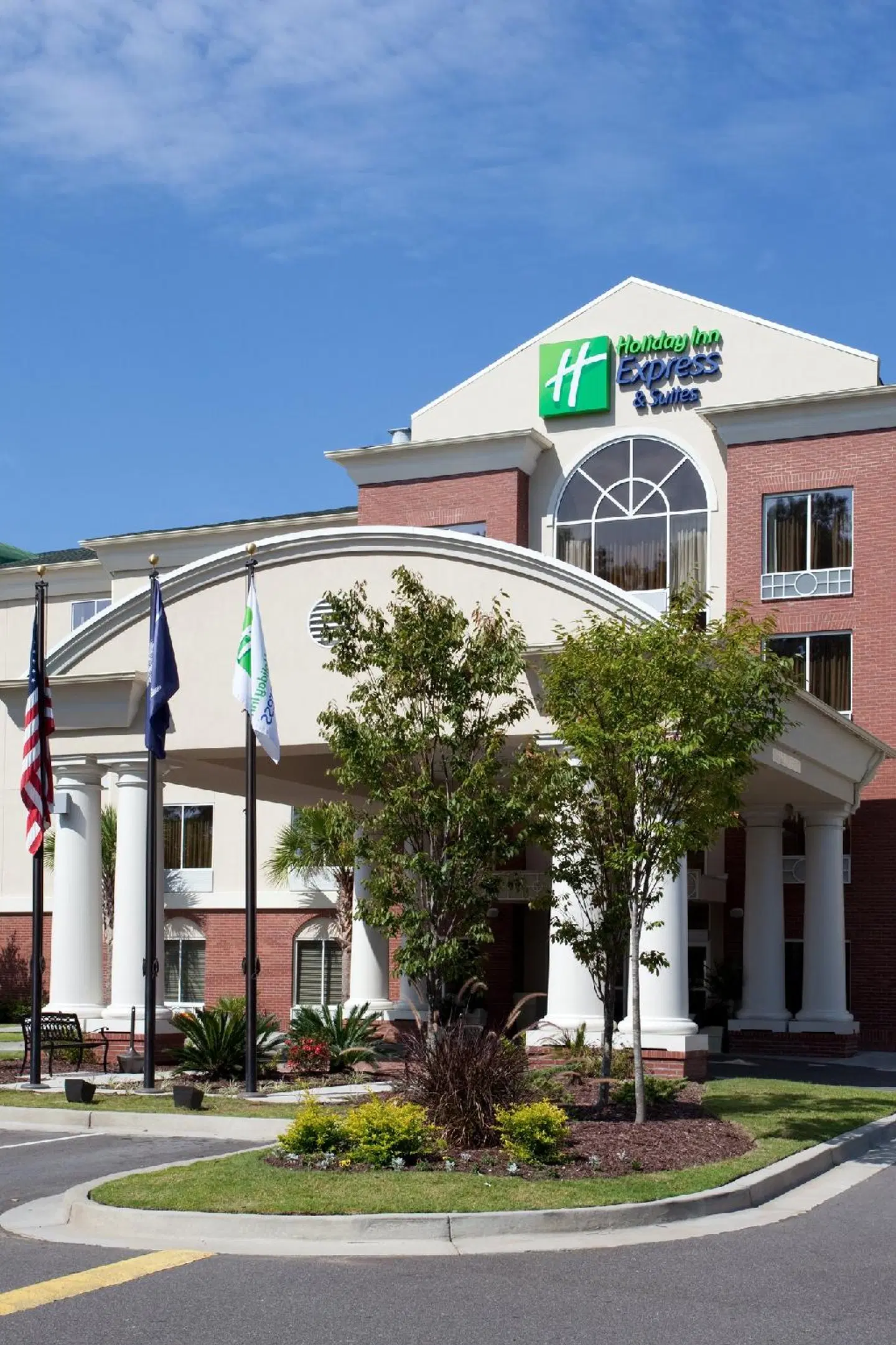 Holiday Inn Express & Suites Charleston-North by IHG EXTERIOR