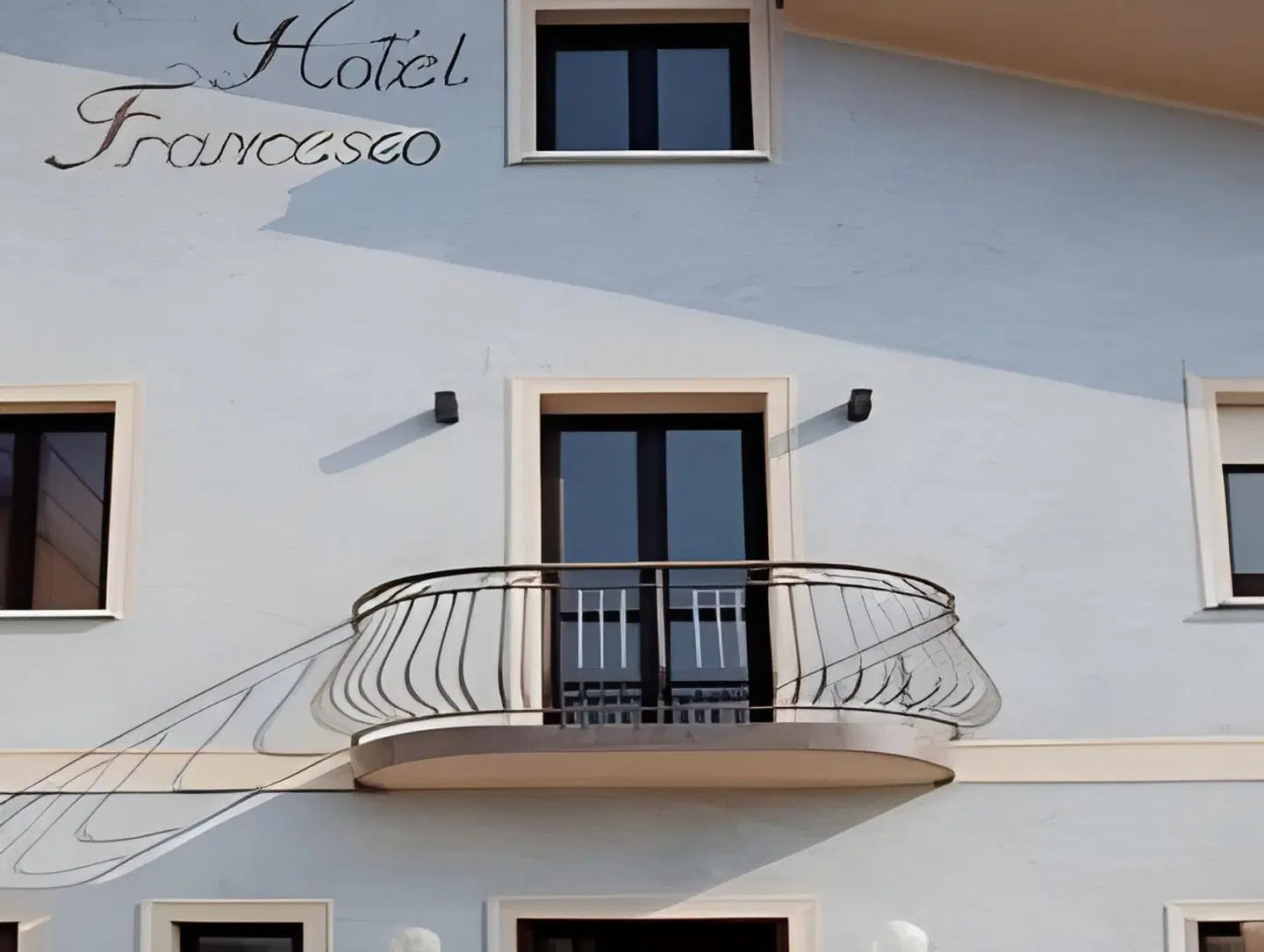 Francesco EXTERIOR