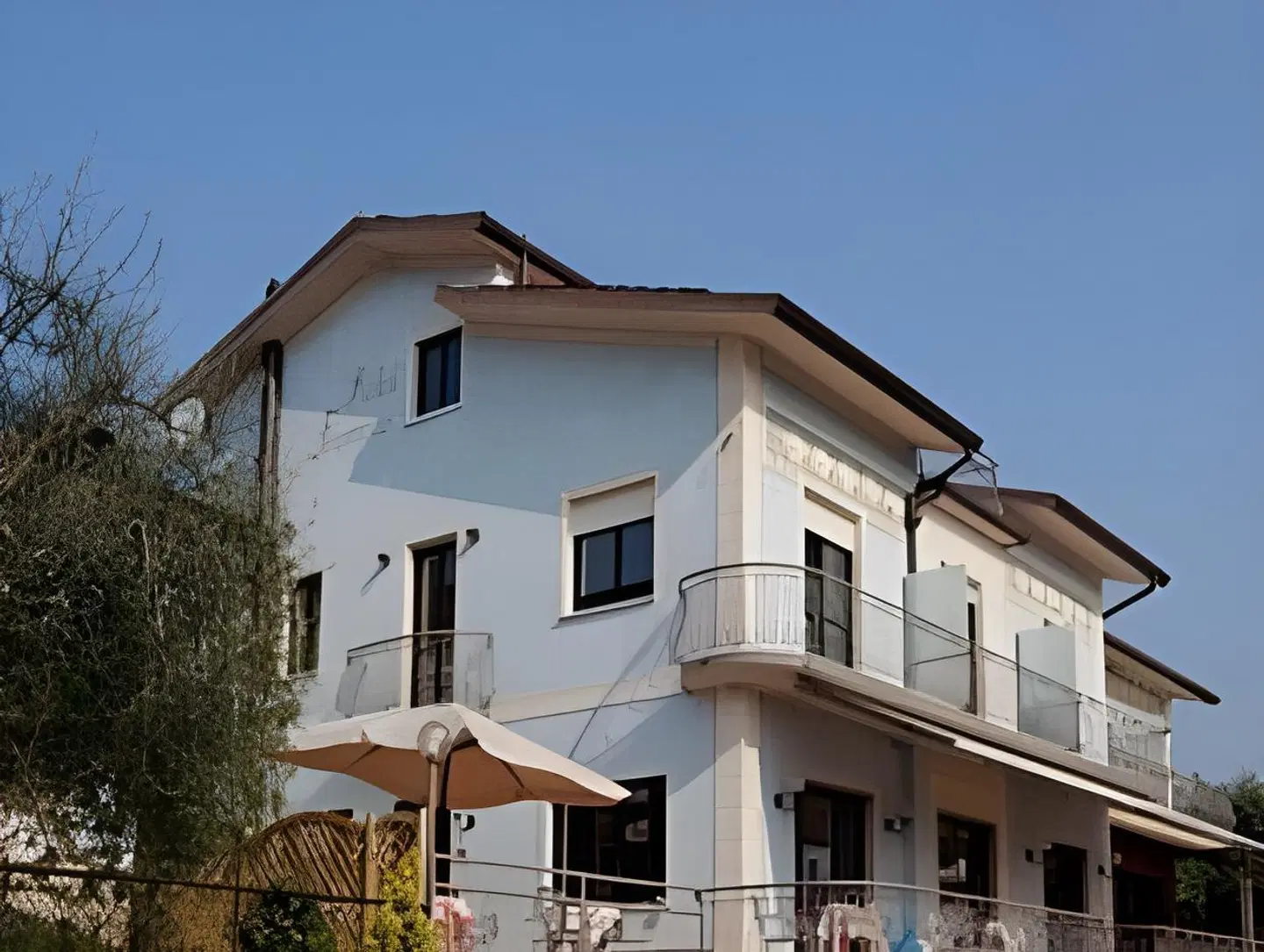 Francesco EXTERIOR