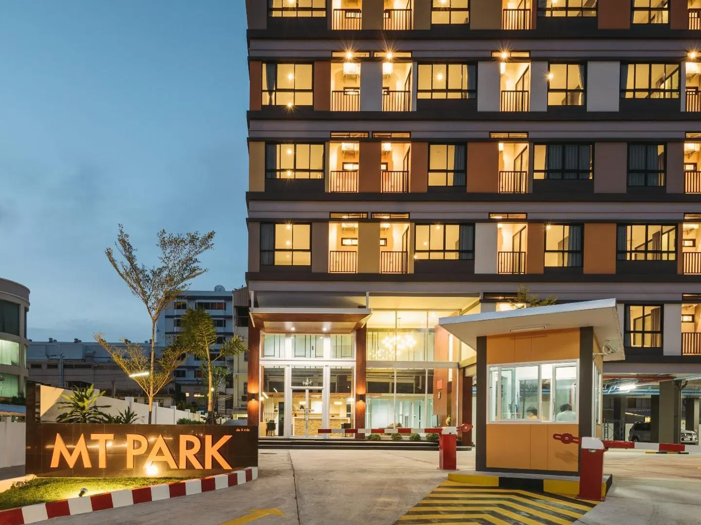 MT Park Residence EXTERIOR