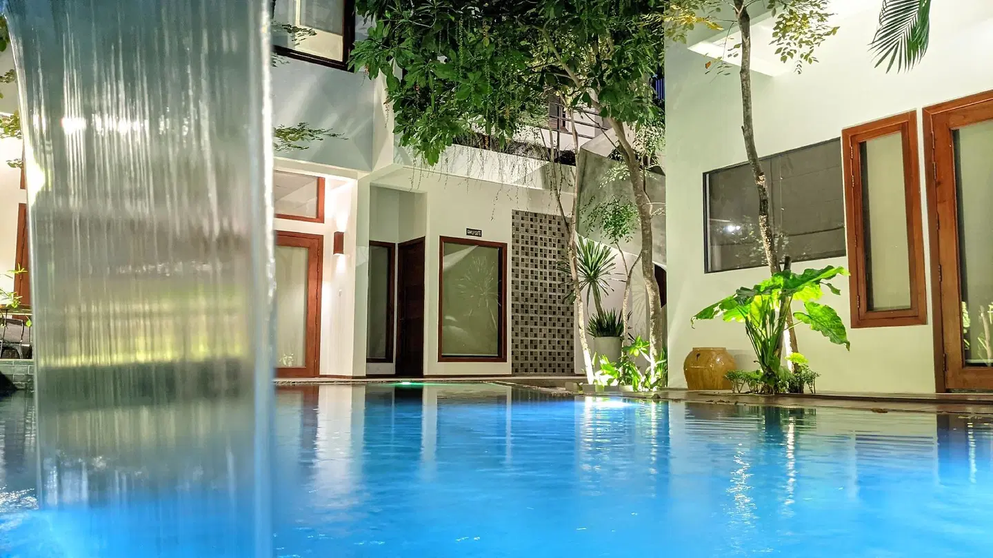 Sarina Hotel & Villa Hallenbad