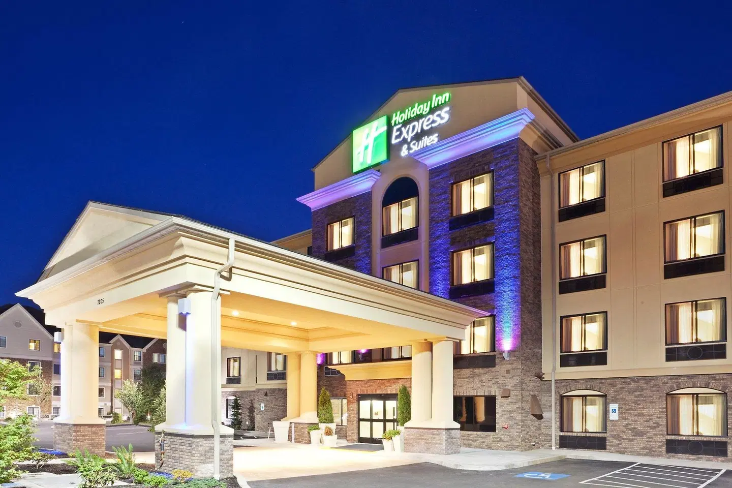 Holiday Inn Express Vancouver Mall-Portland Area EXTERIOR