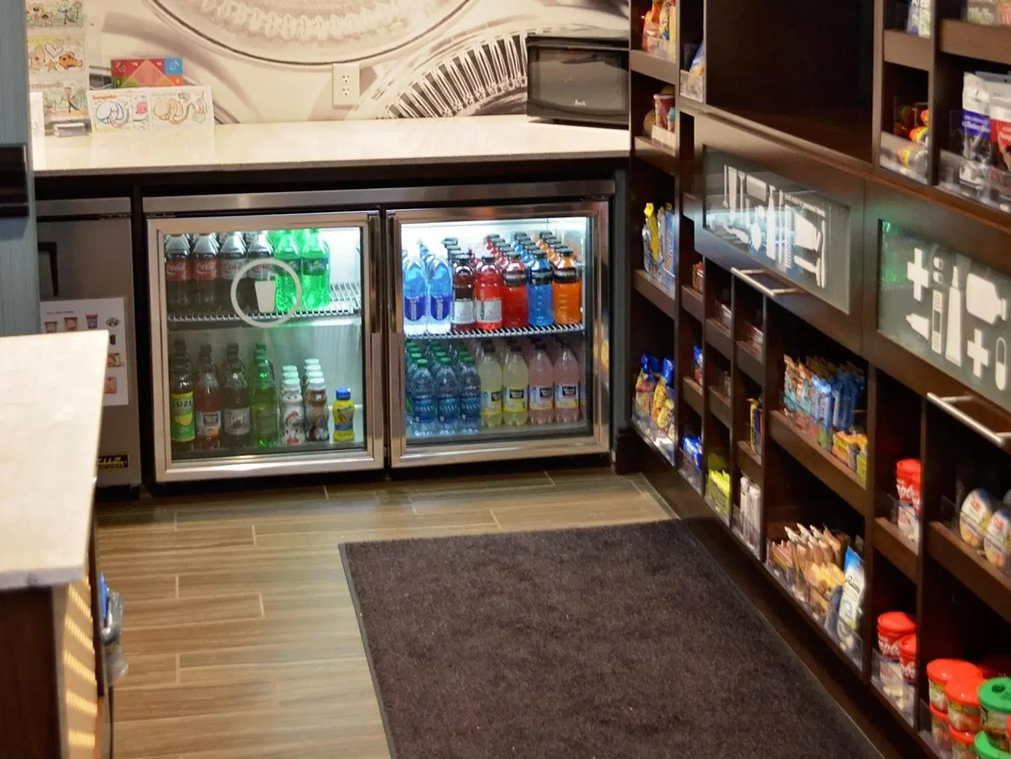 Hampton Inn & Suites Deland Bar