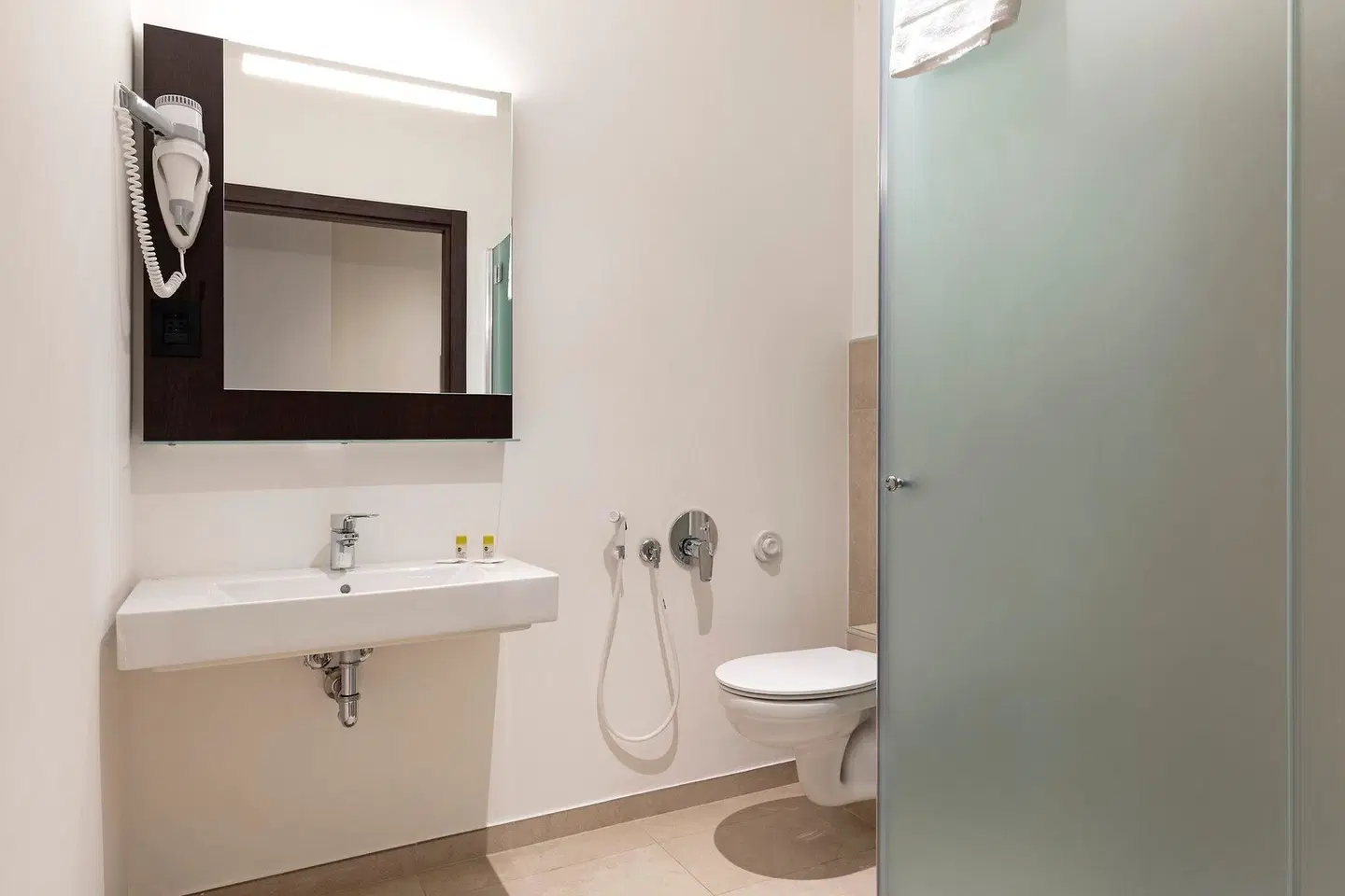 B&B Hotel Savona Badezimmer