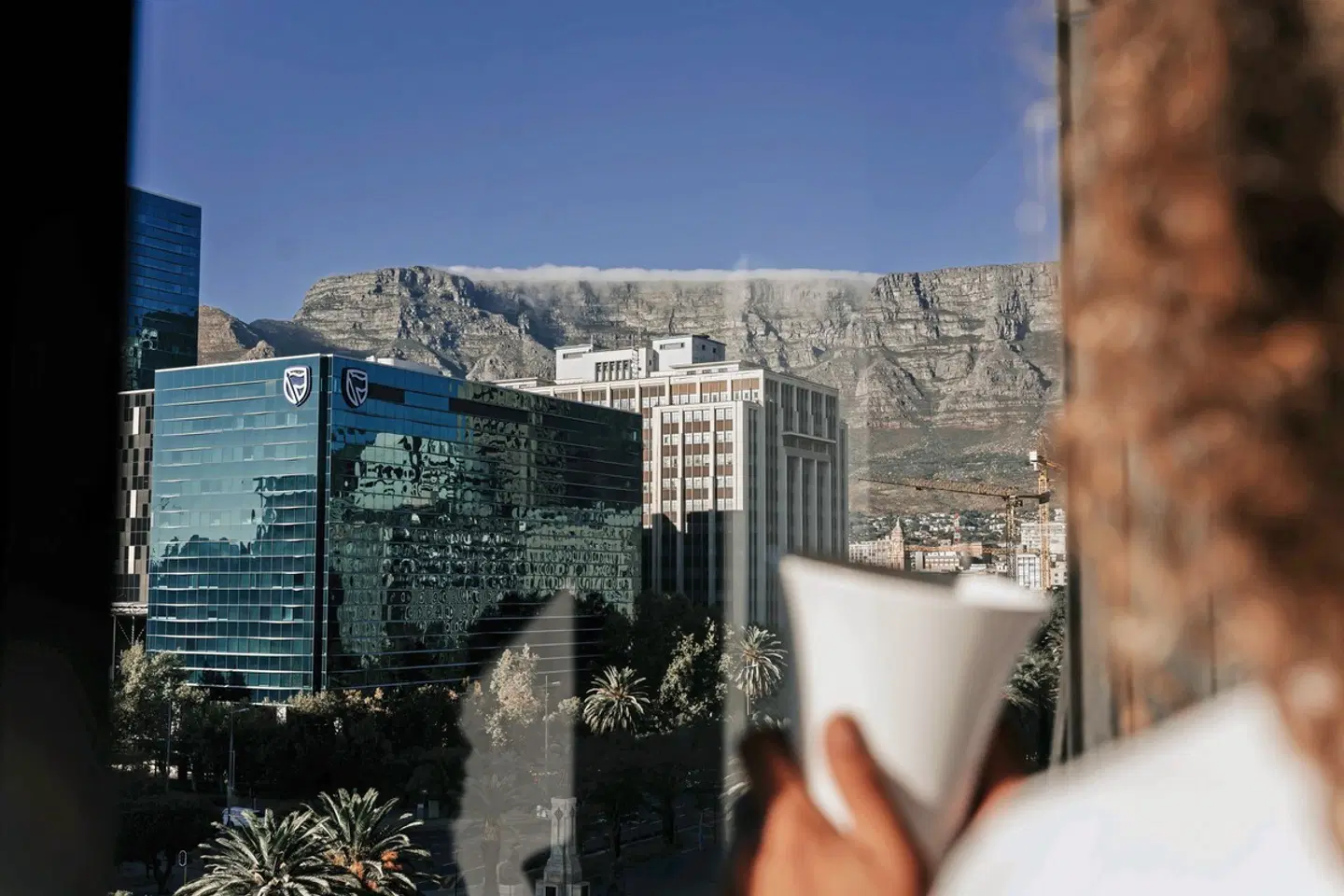 The Onyx Apartment Hotel Terrasse
