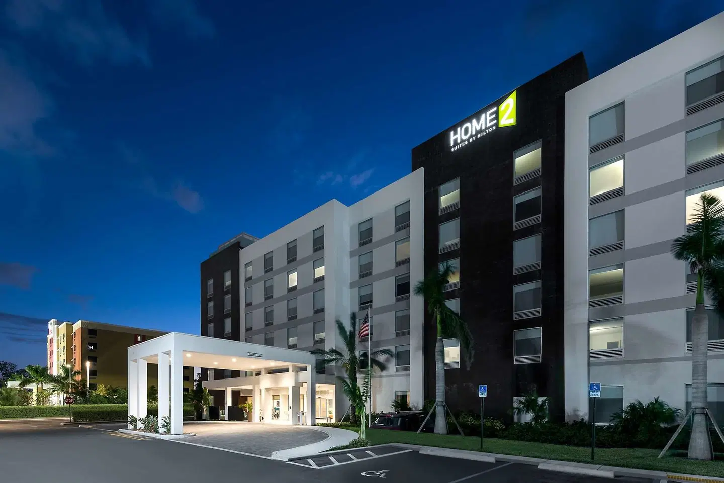 Home2 Suites by Hilton Ft. Lauderdale Airport-Cruise Port EXTERIOR