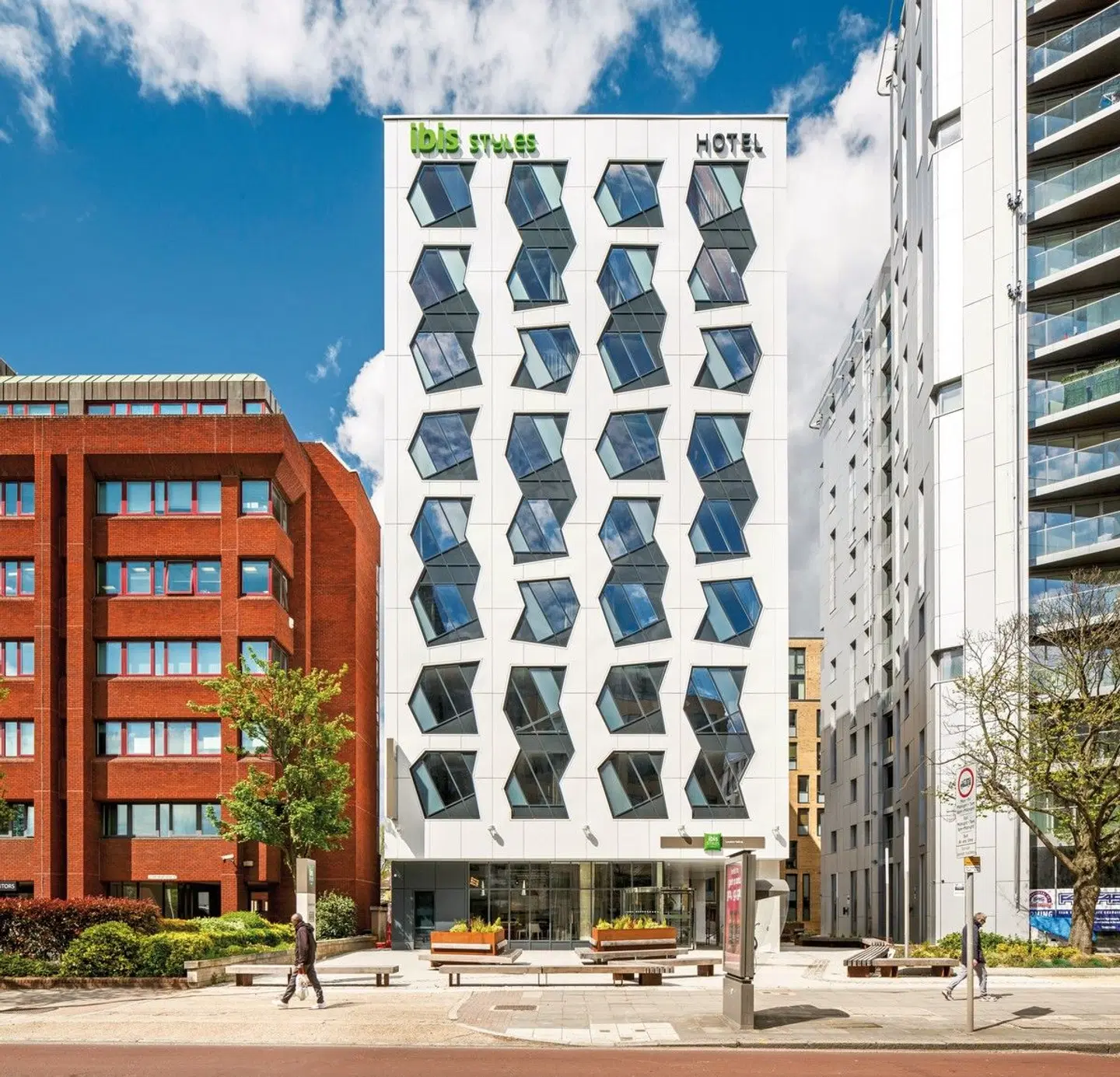 Ibis Styles London Ealing EXTERIOR