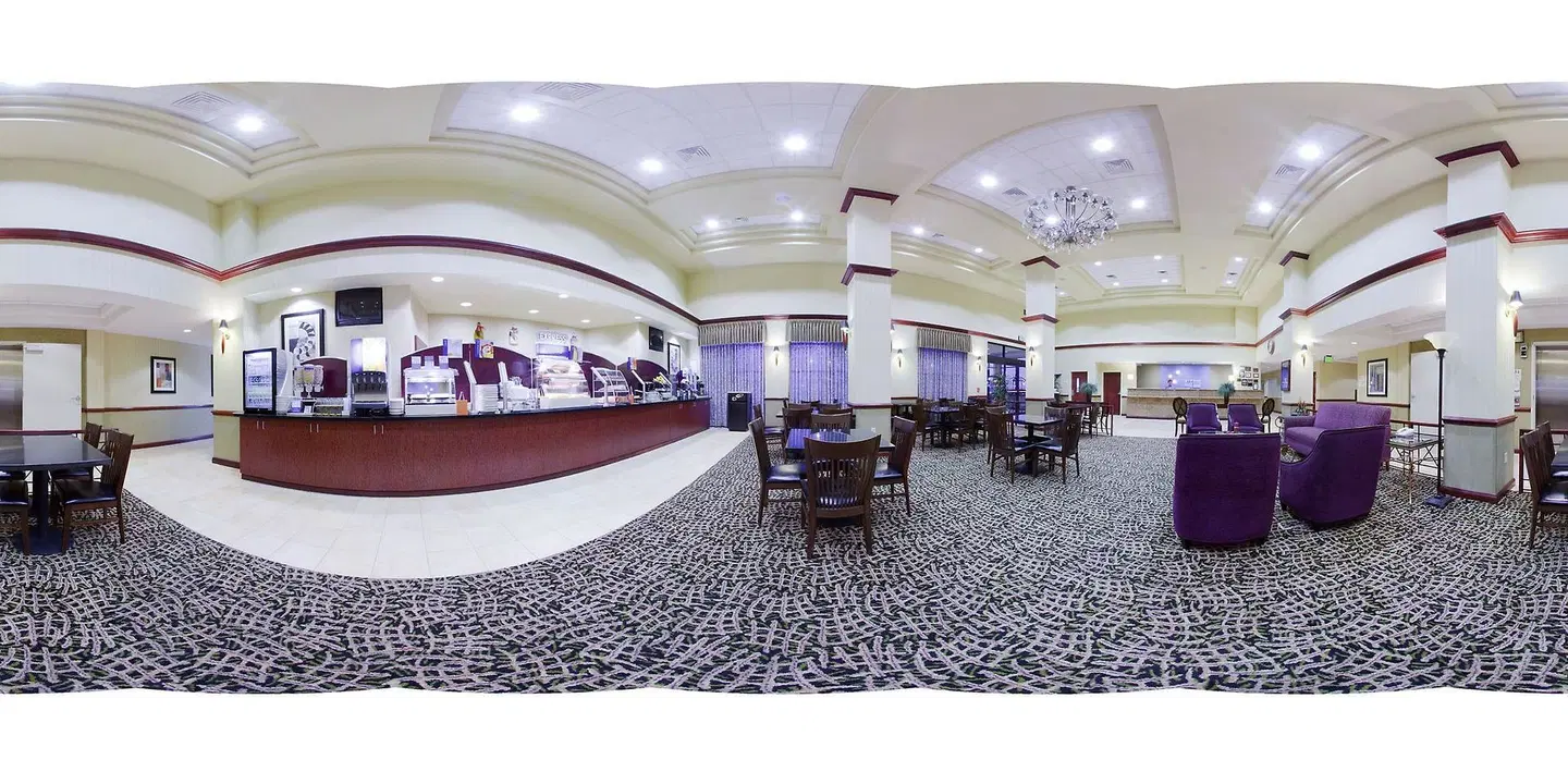 Holiday Inn Express Pasco-TriCities Bar