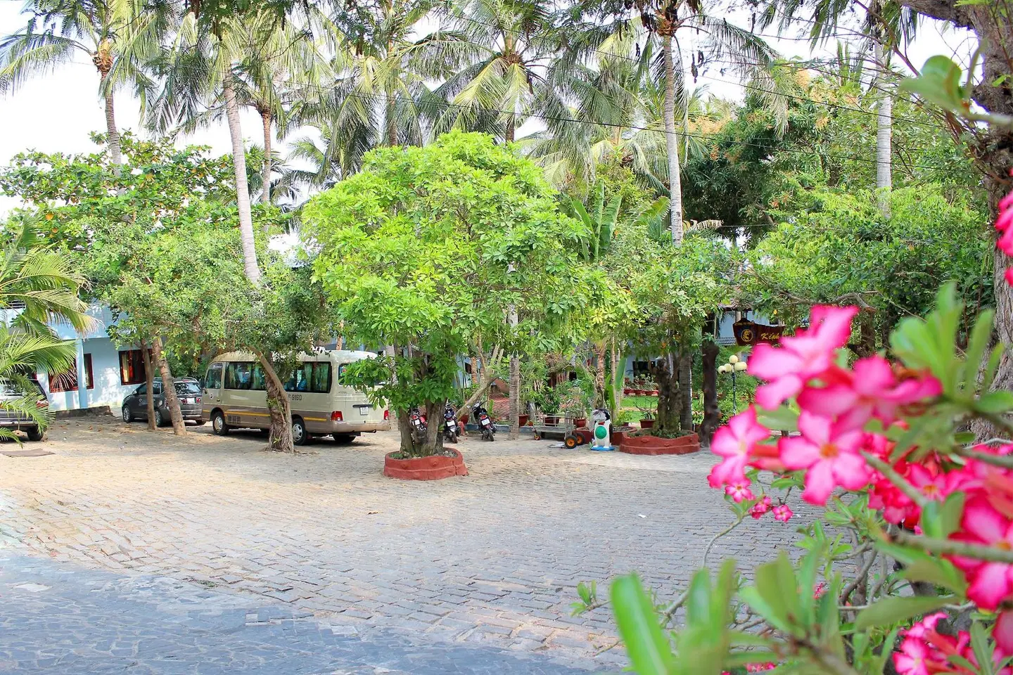 Song Bien Xanh Resort BEACH