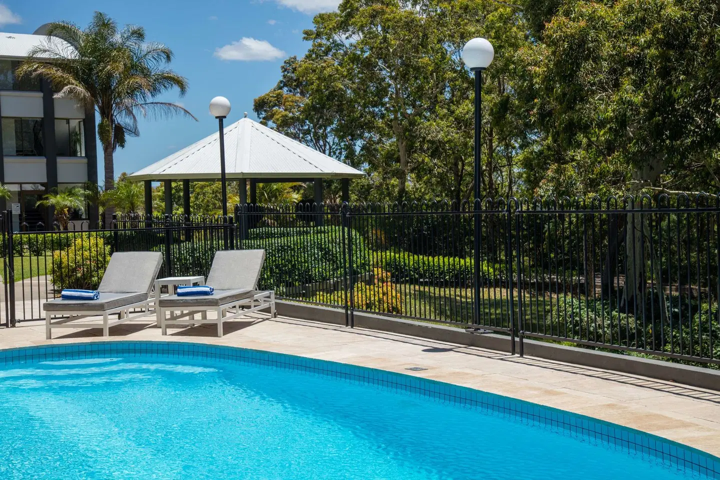 Best Western Plus Apollo International OUTDOOR_POOL