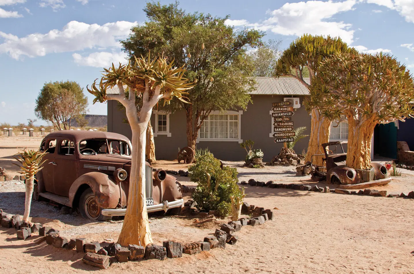 Canyon Roadhouse EXTERIOR