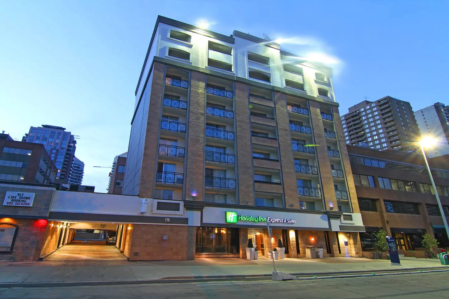 Holiday Inn Express & Suites Calgary by IHG EXTERIOR
