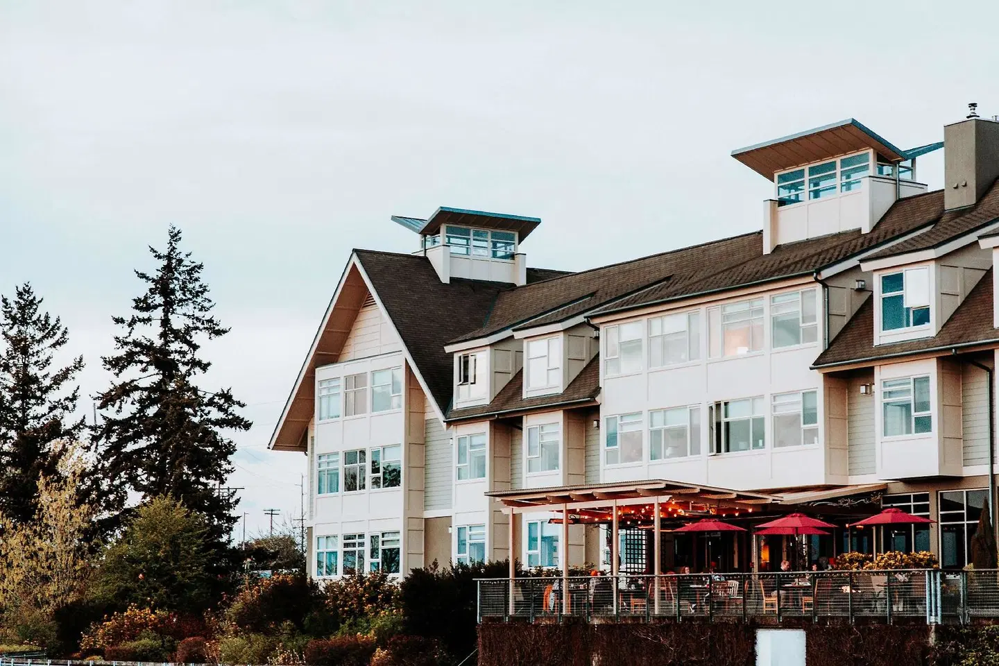 The Chrysalis Inn & Spa Bellingham, Curio Collection by Hilton EXTERIOR