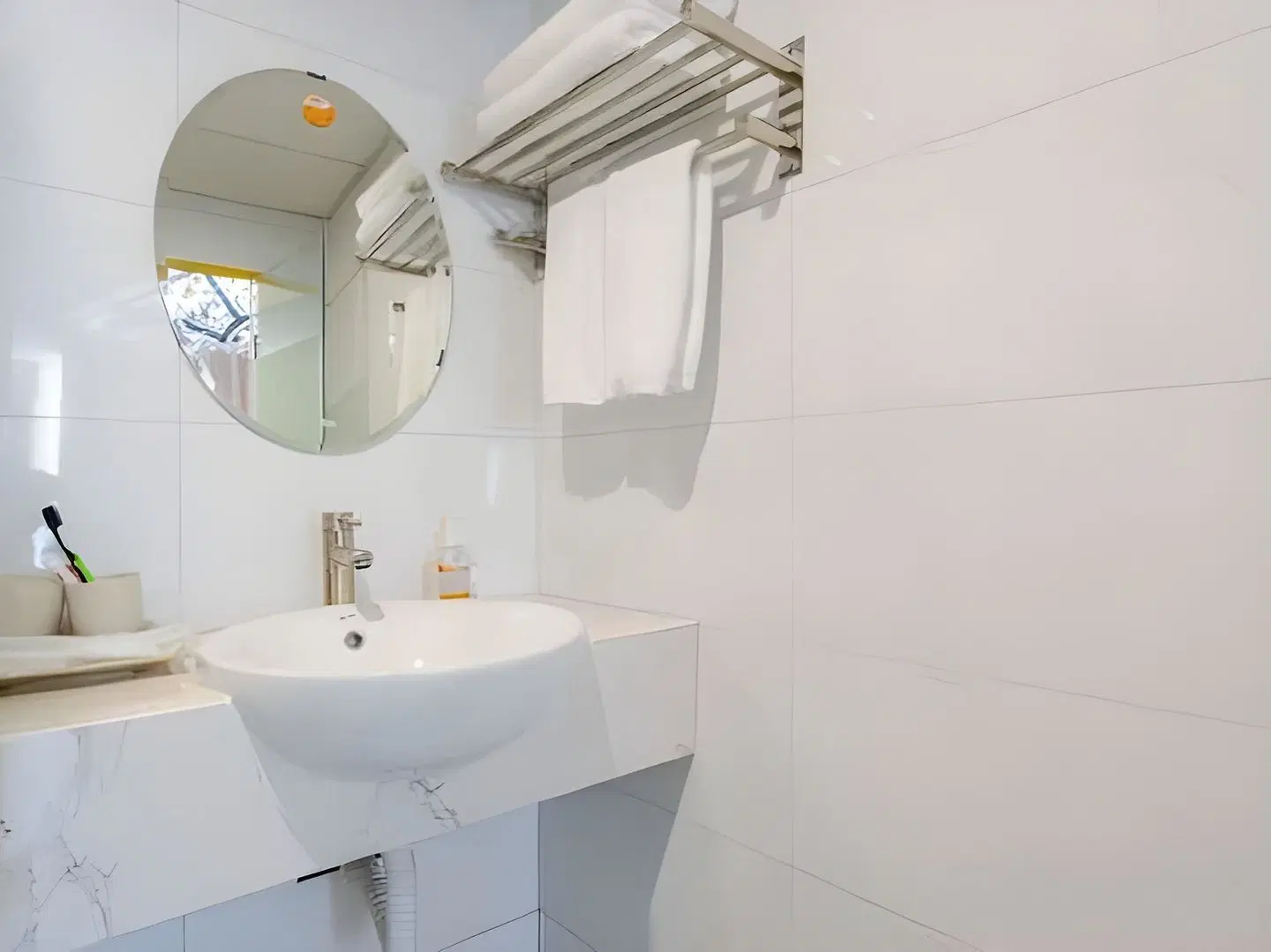 The Poppy Villa & Hotel BATHROOM