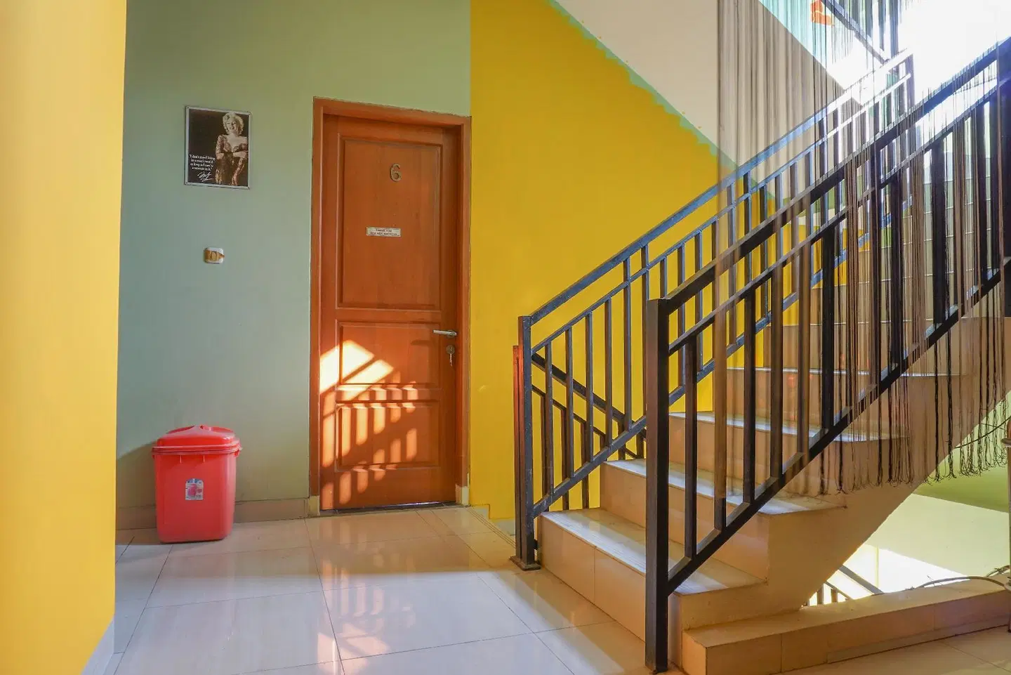 Residences by RedDoorz near Kemang Square LOUNGE_LOBBY