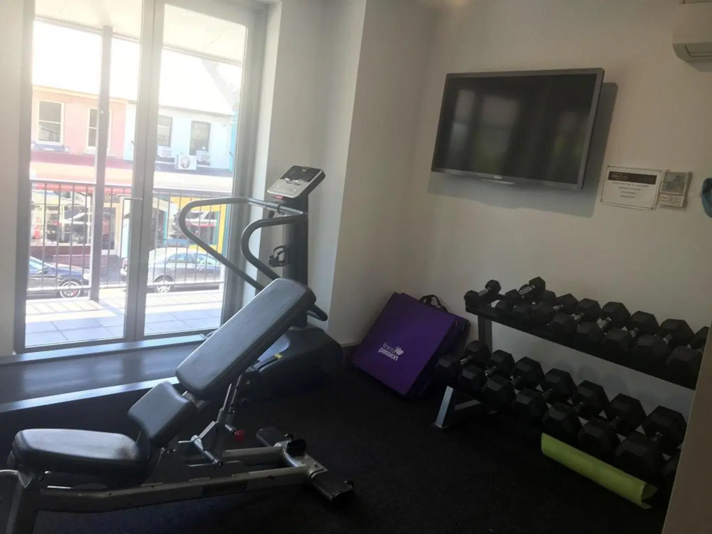 Crown on Darby SPORTS_AND_LEISURE