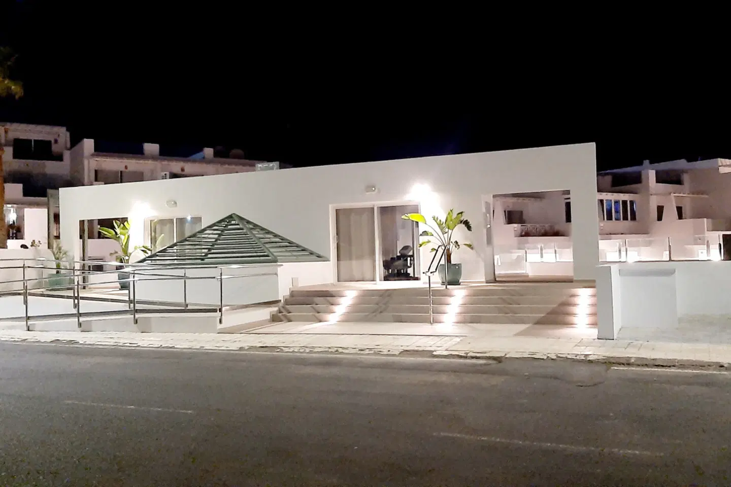 Kikere Studios LOUNGE_LOBBY