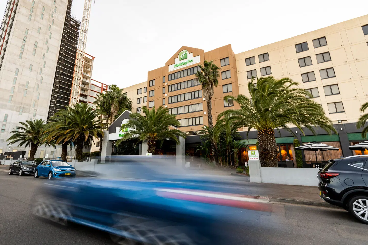 Holiday Inn Parramatta EXTERIOR