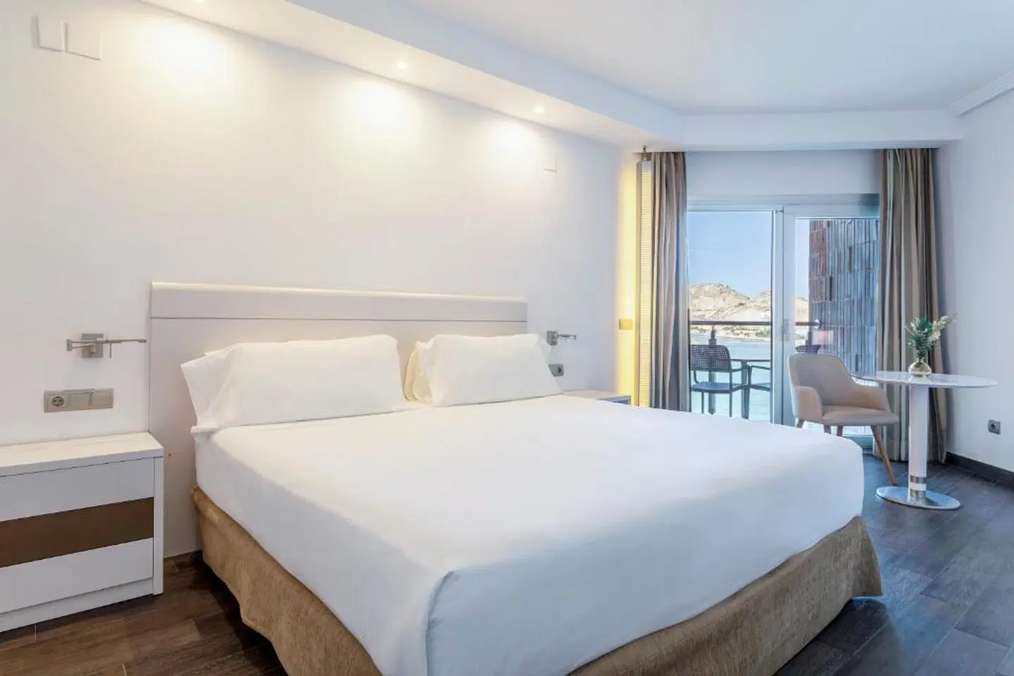 INNSiDE Alicante Porta Maris ROOM_EXAMPLE