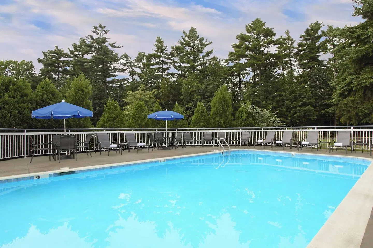 Fairfield Inn by Marriott Portland Maine Mall OUTDOOR_POOL