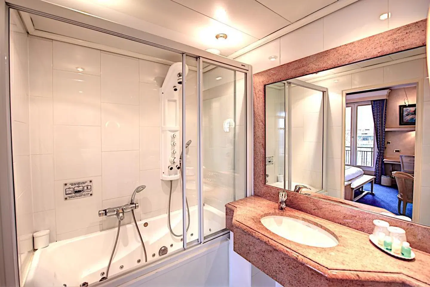 Hôtel Du Midi Paris Badezimmer