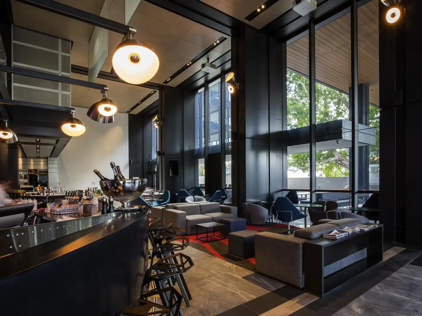 Pullman Sydney Airport Bar