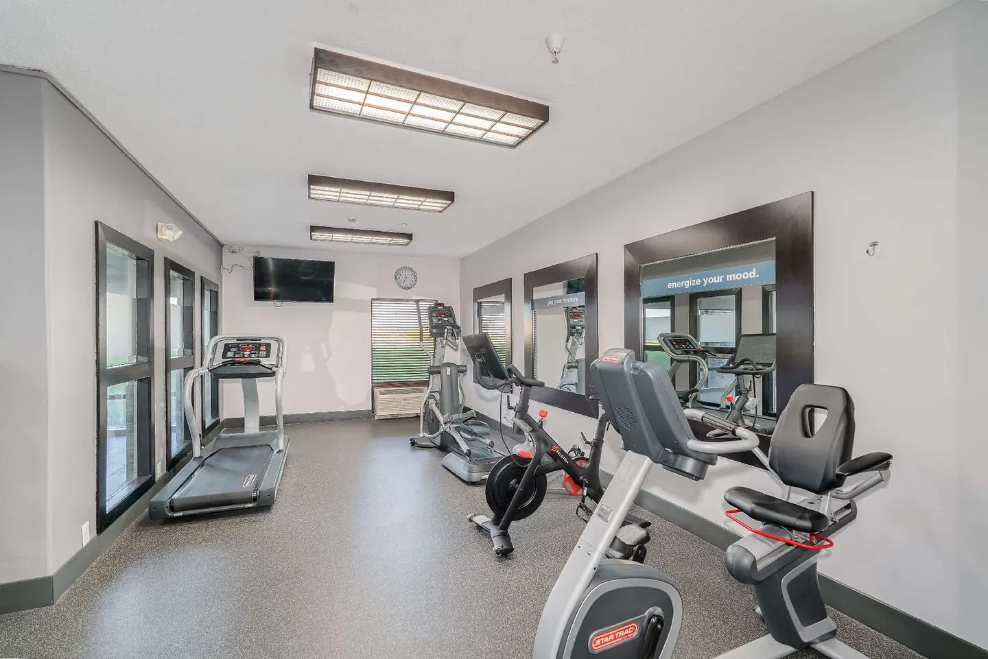 Hampton Inn Bloomington West SPORTS_AND_LEISURE