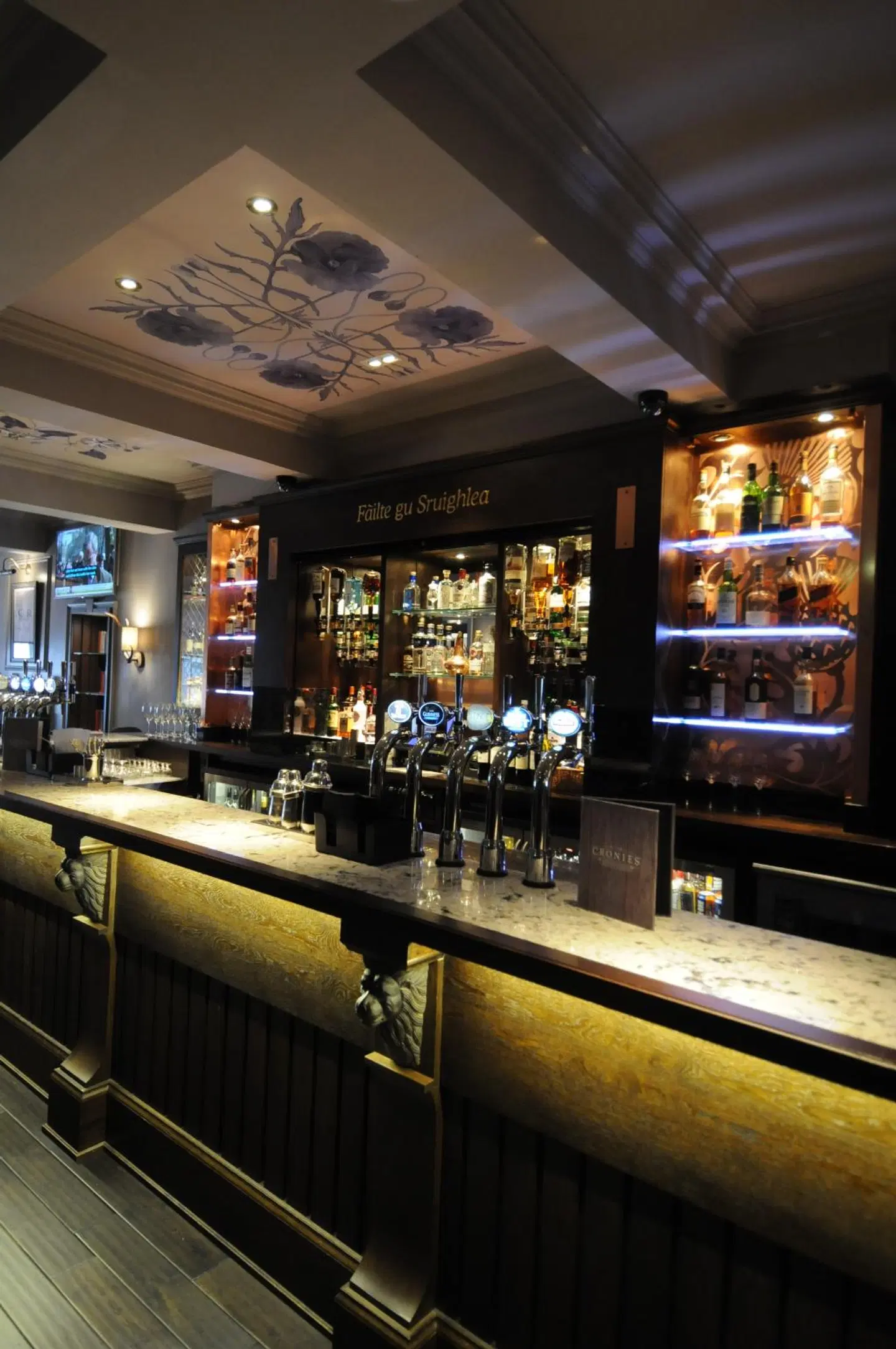 Golden Lion Bar