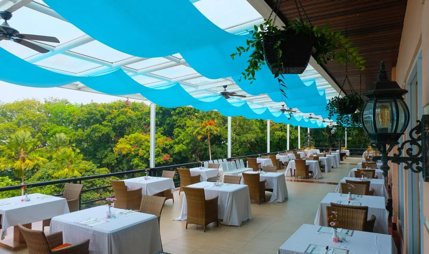 Royal Senyiur Hotel RESTAURANT