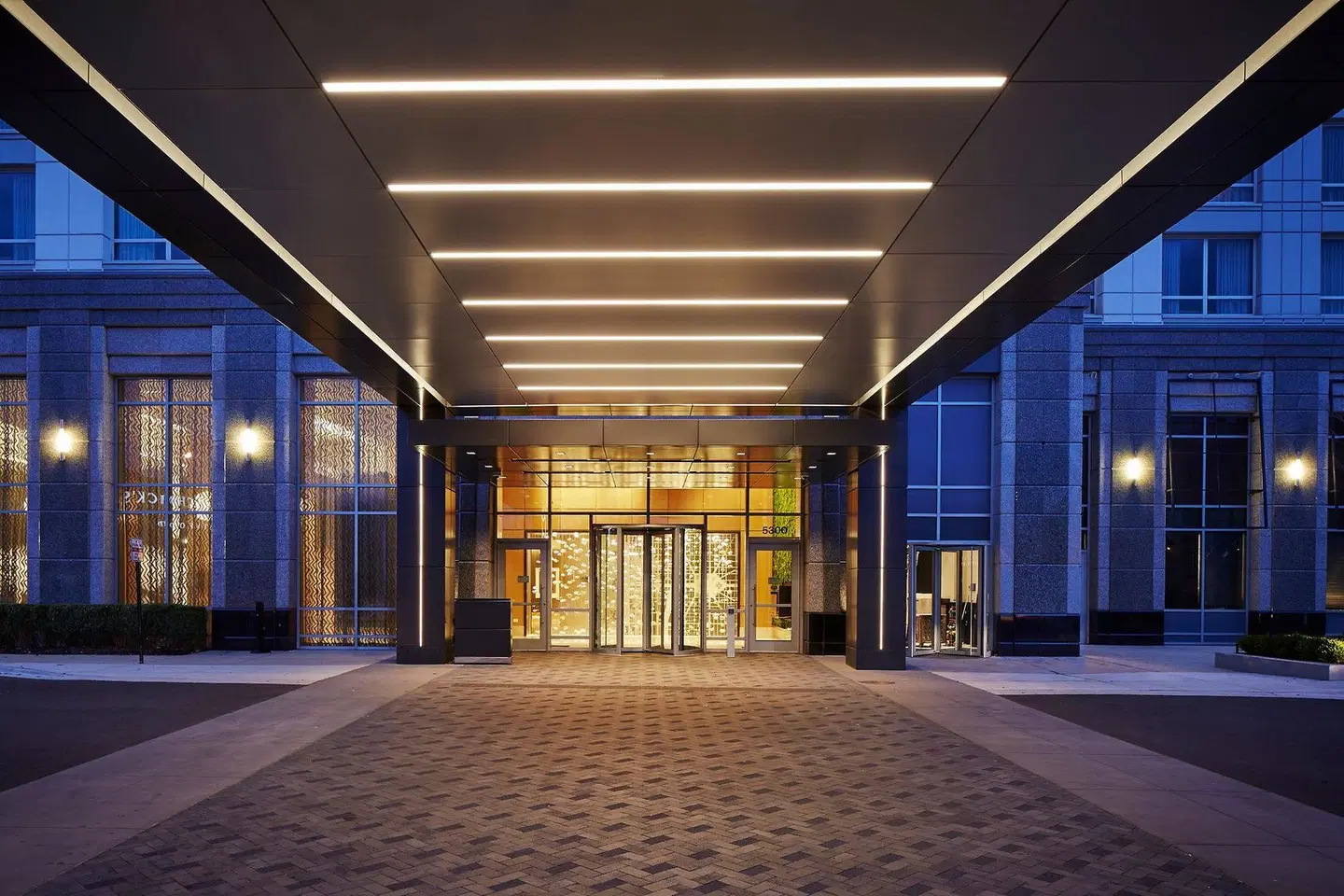Loews Chicago O'Hare EXTERIOR