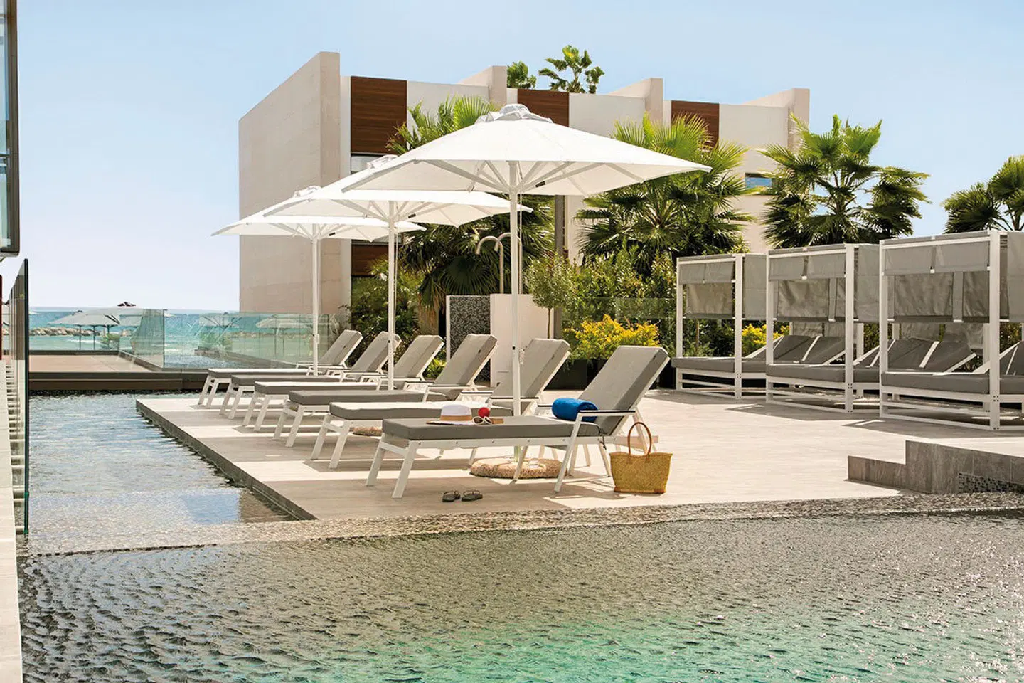 Mercure Larnaca Beach Resort BEACH