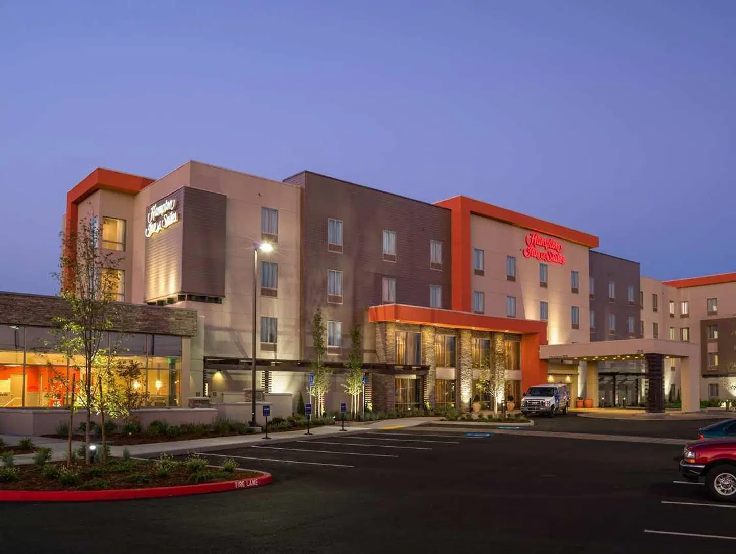 Hampton Inn & Suites Portland/Vancouver EXTERIOR
