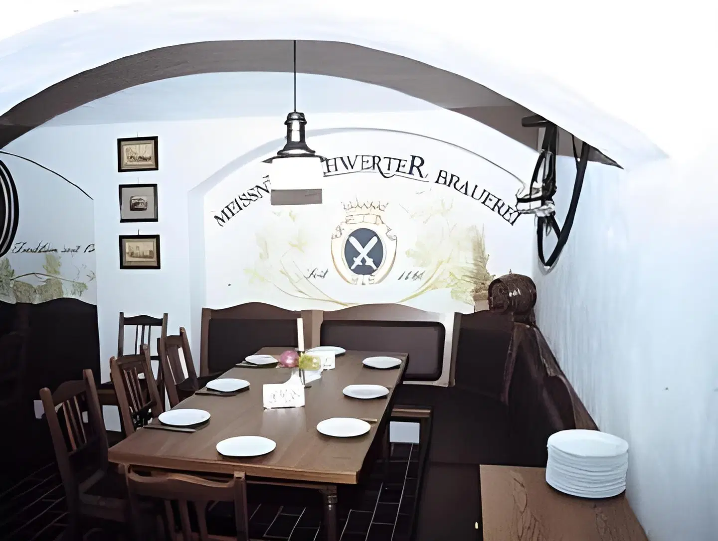 Ross Restaurant