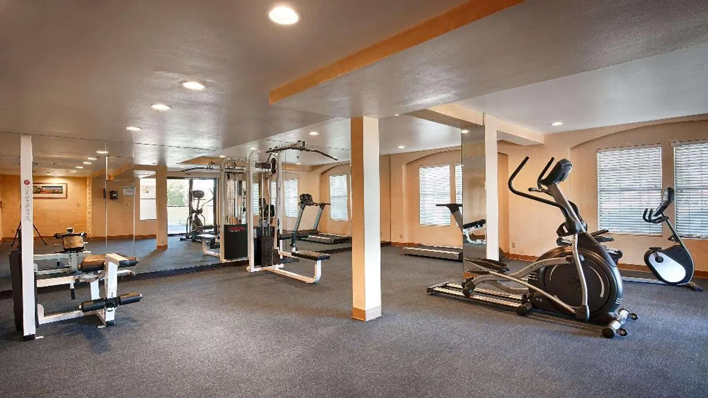 BEST WESTERN PLUS Palm Desert Resort SPORTS_AND_LEISURE