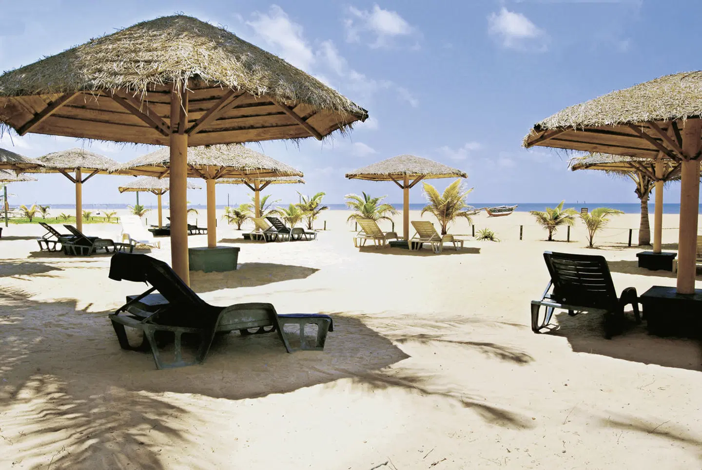 Goldi Sands Hotel BEACH