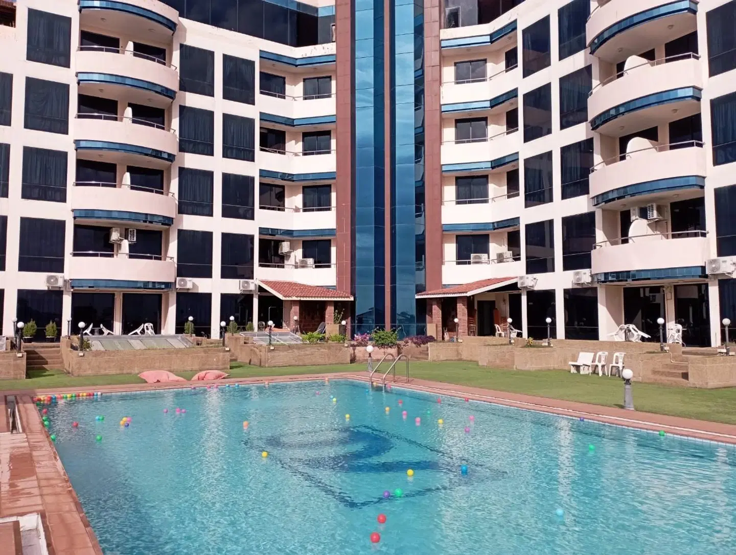 Nevada Convention Hotel OUTDOOR_POOL