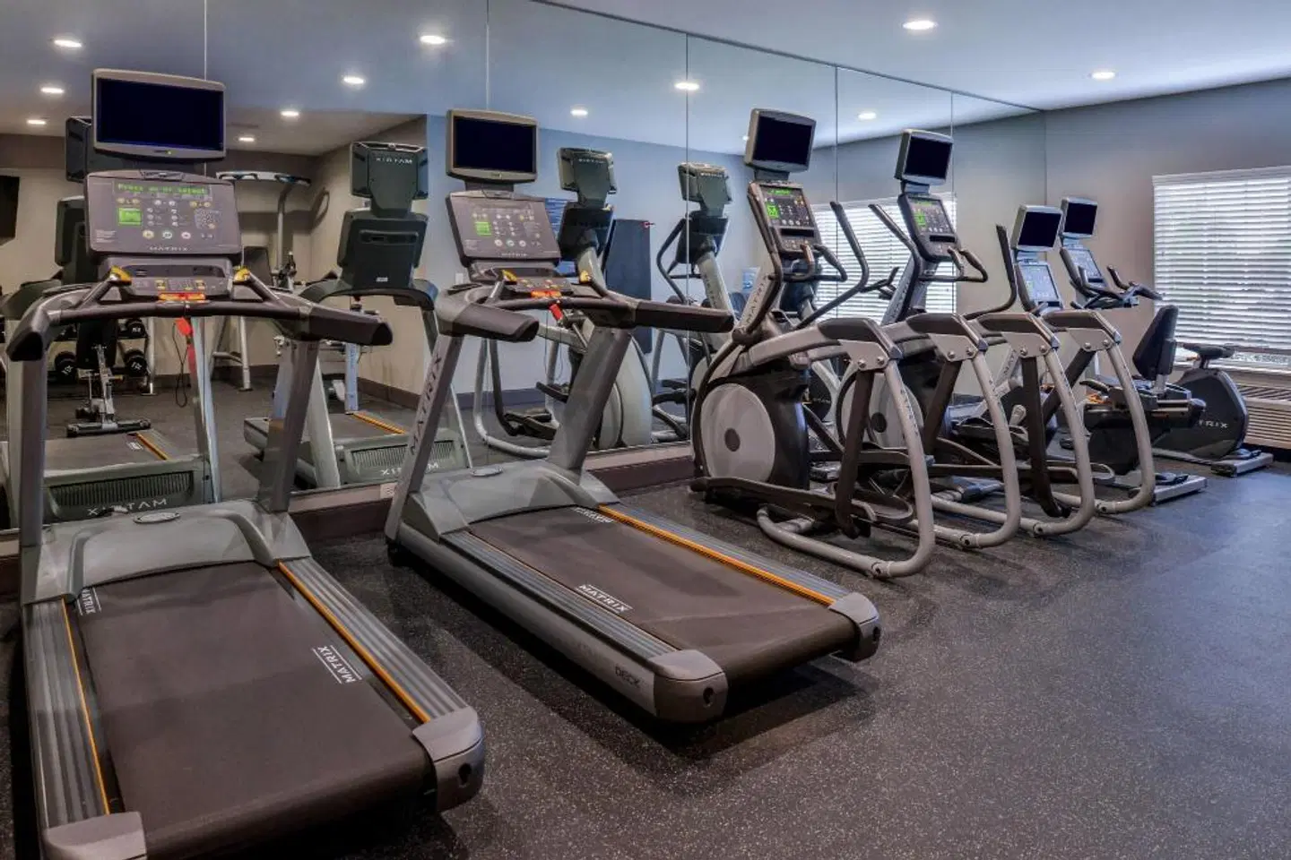 Four Points by Sheraton Mount Prospect OHare SPORTS_AND_LEISURE