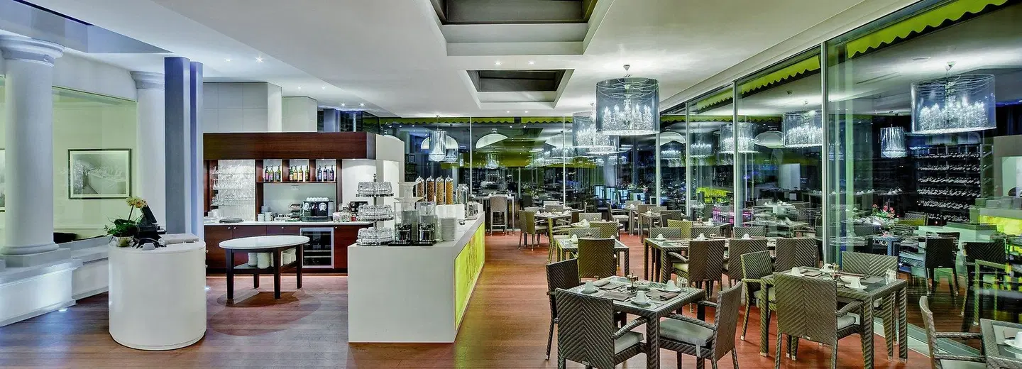 Grand Hotel Suisse Majestic, Autograph Collection RESTAURANT