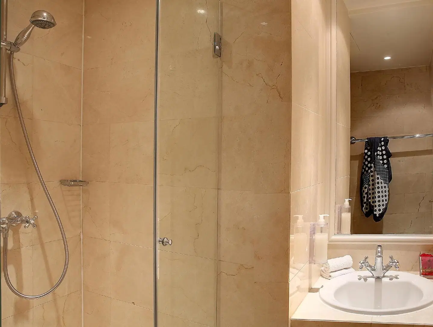 Hôtel Saint Martin Bastille Badezimmer