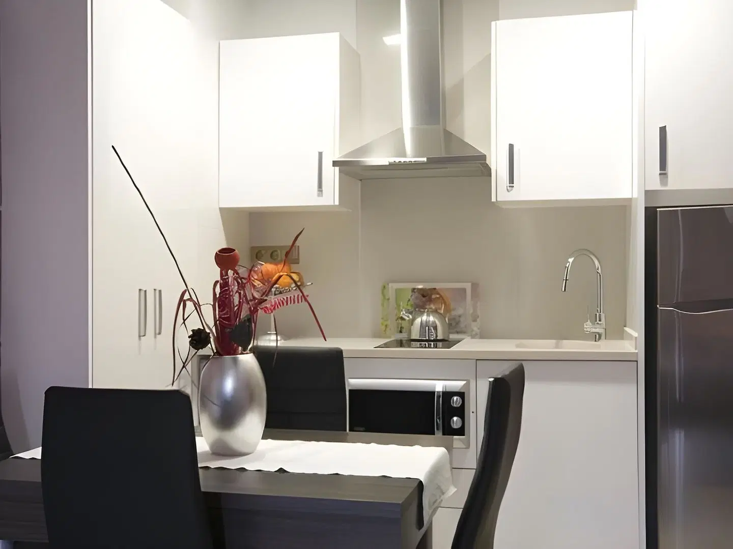 Apartments Ramblas 108 ROOM_EXAMPLE