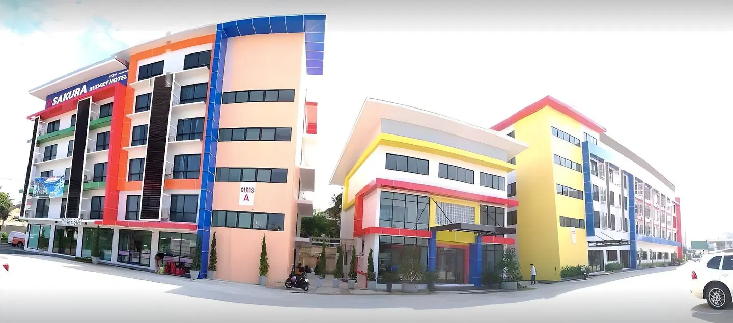 Sakura Budget Hotel EXTERIOR