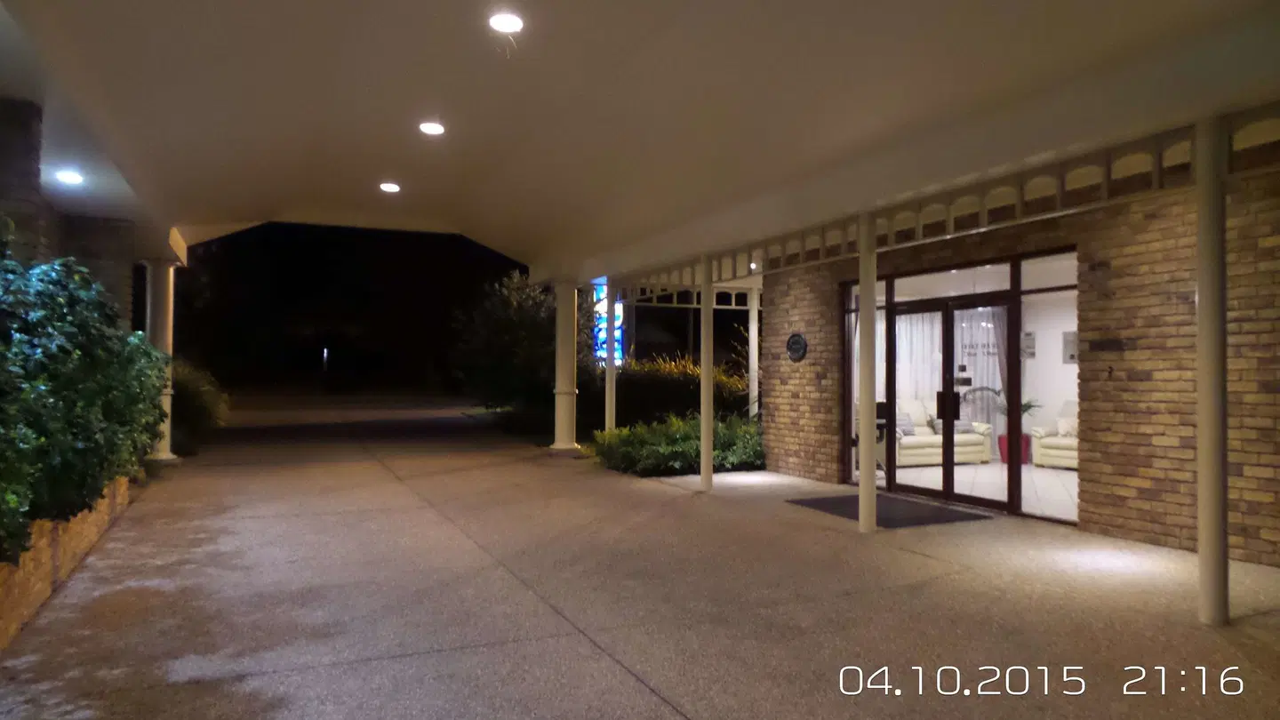 Best Western Ambassador Motor Inn EXTERIOR