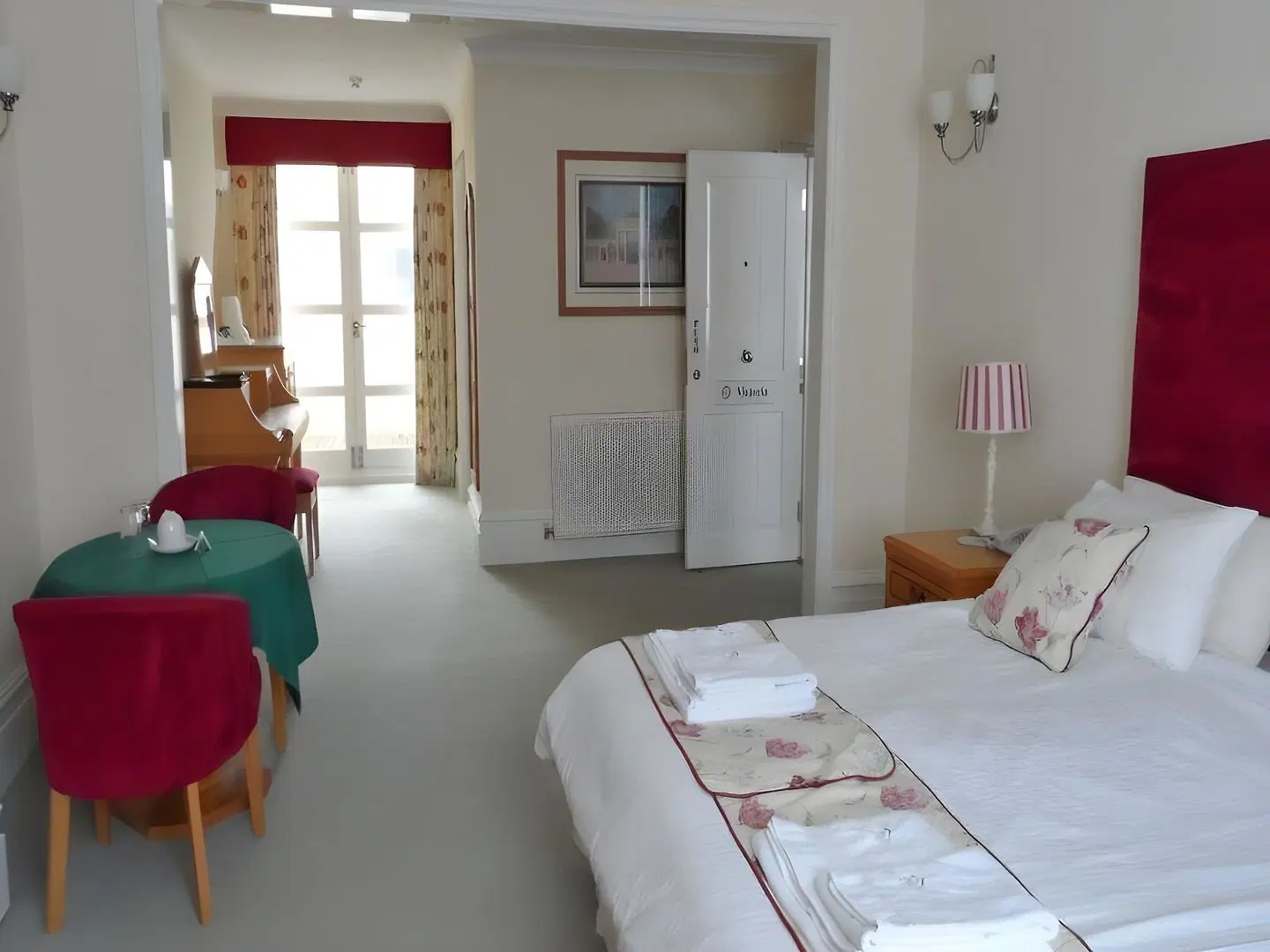 Charles House ROOM_EXAMPLE