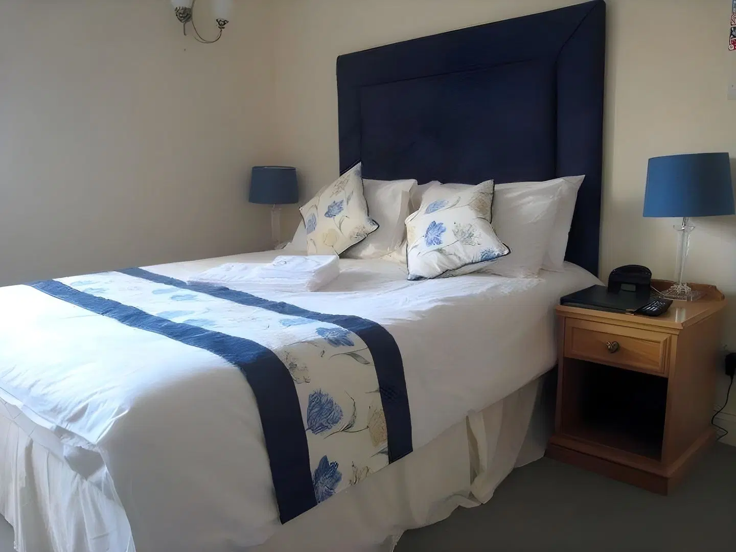 Charles House ROOM_EXAMPLE